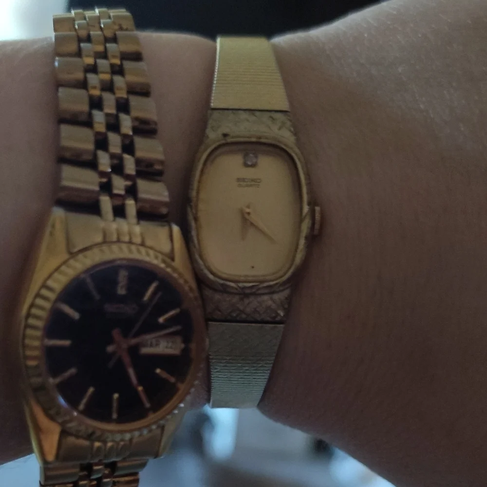 Seiko Dual Gold and Black Watch Pair - Picture 4 of 6